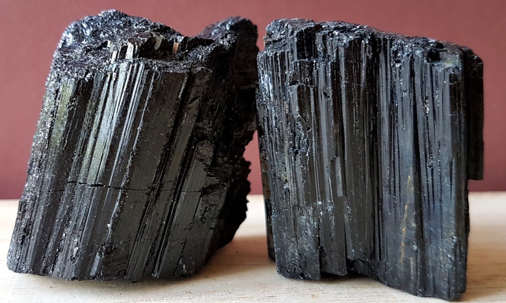 tourmaline noire pierre naturelle brute protection