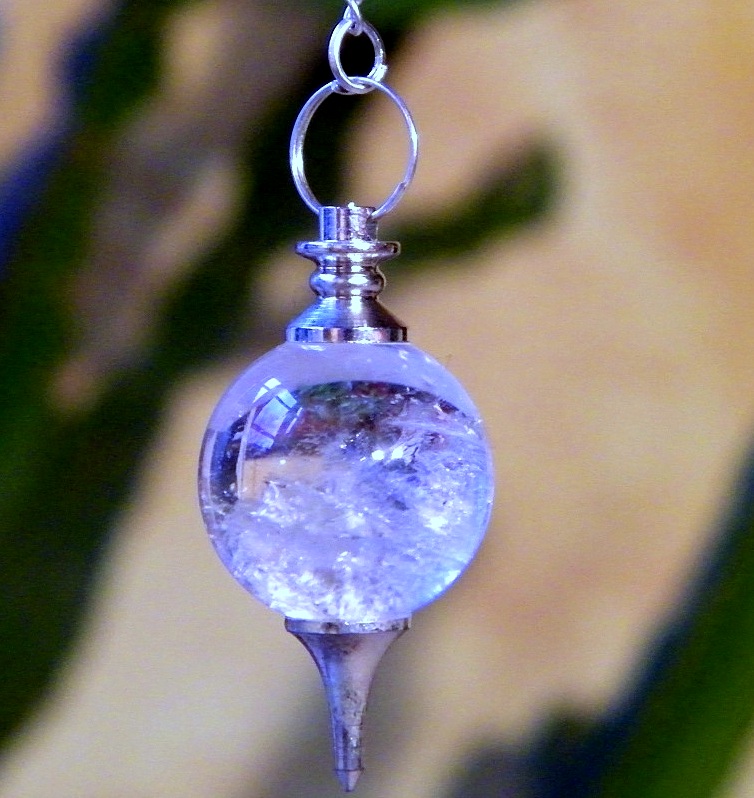 pendule radiesthésie cristal de roche séphoroton
