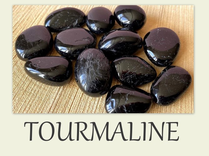 pierre naturelle tourmaline