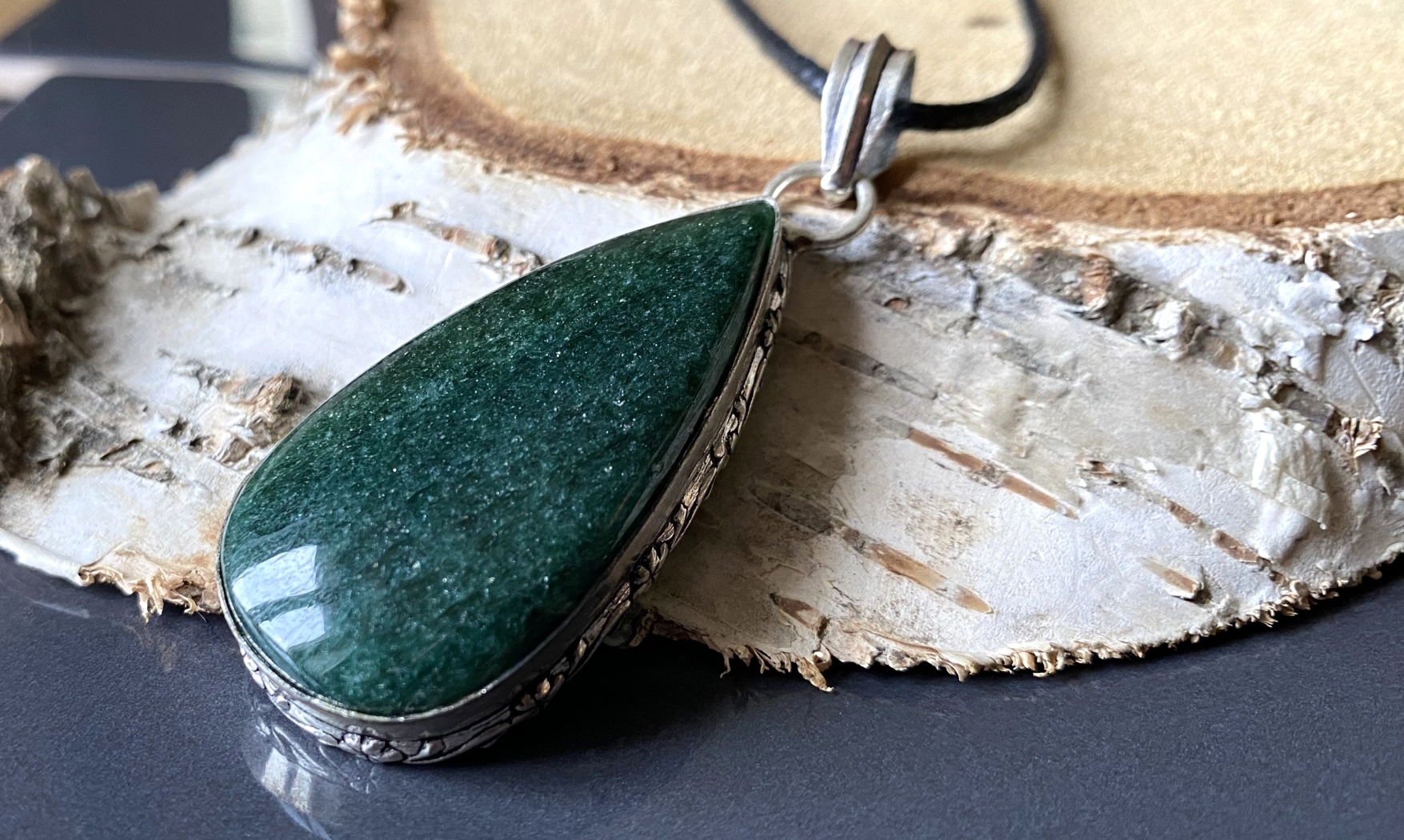 fuchsite pendentif argent pierre naturelle protection
