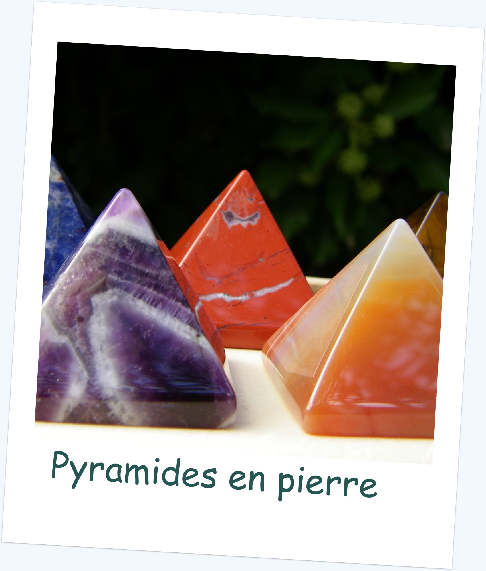 Pyramides en pierres naturelles