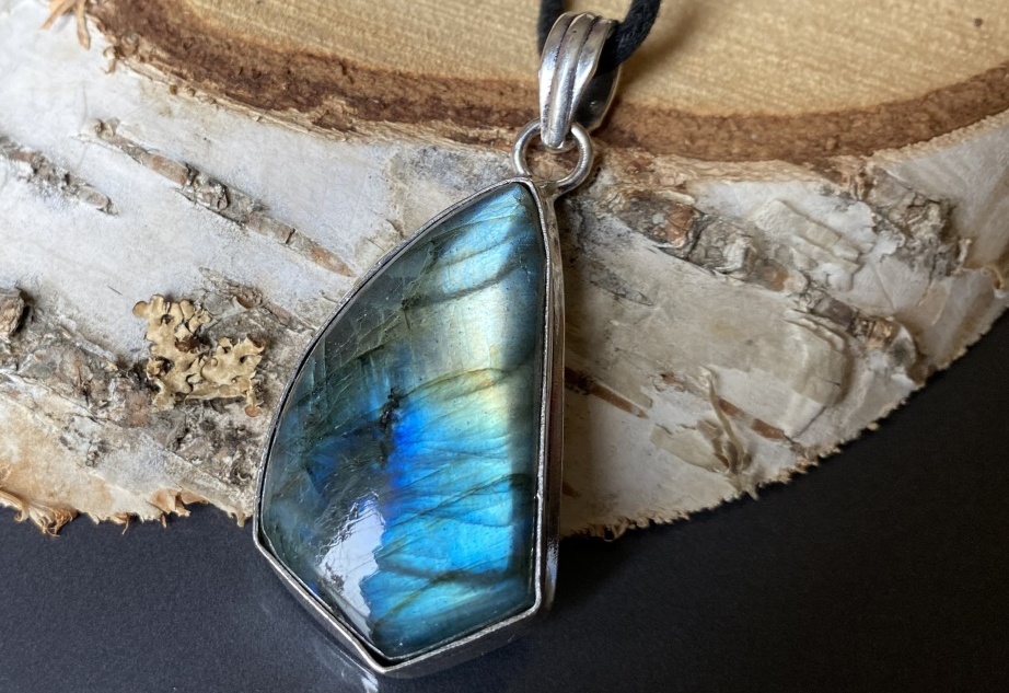 labradorite pendentif argent pierre naturelle protection
