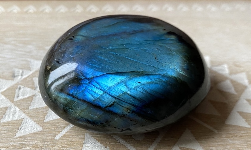 labradorite galet pierre naturelle