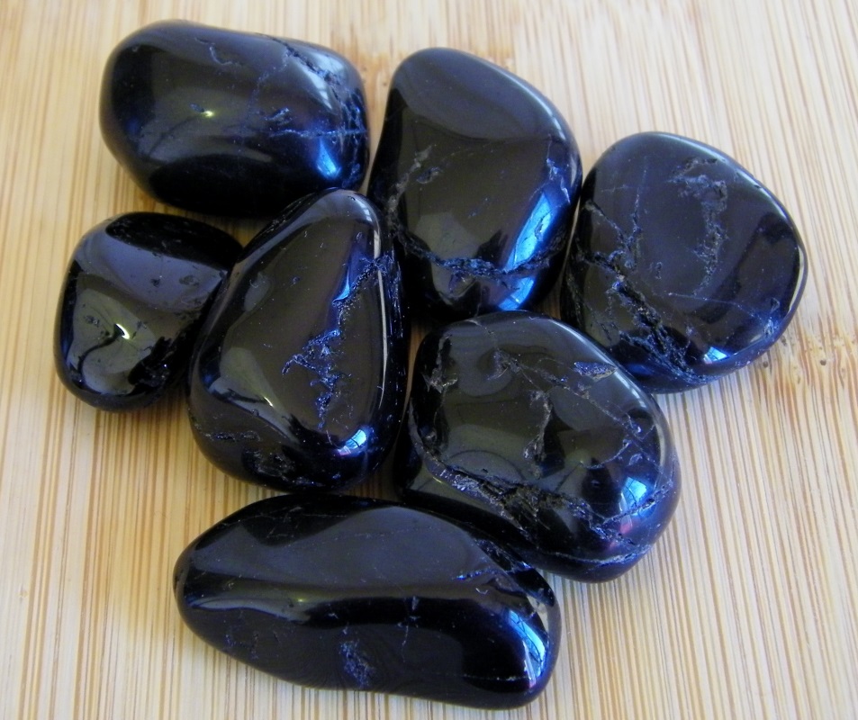 tourmaline noire pierre naturelle roulée protection