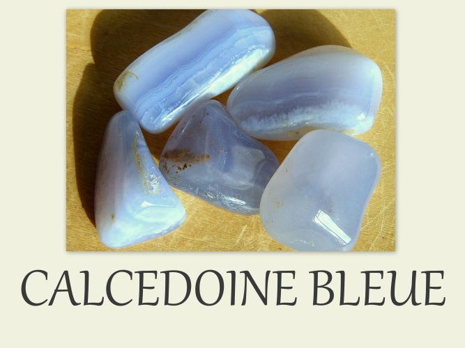 pierre naturelle calcedoine bleue