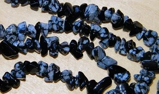 Snowflake Obsidian Chips Necklace