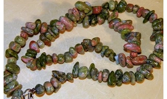 Unakite pierres Baroques collier