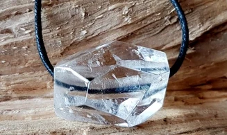 Cristal de roche Bloc percé pendentif