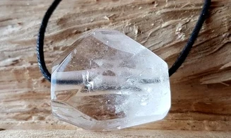 Cristal de roche Bloc percé pendentif