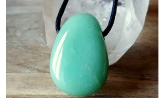 Aventurine verte pierre percée pendentif