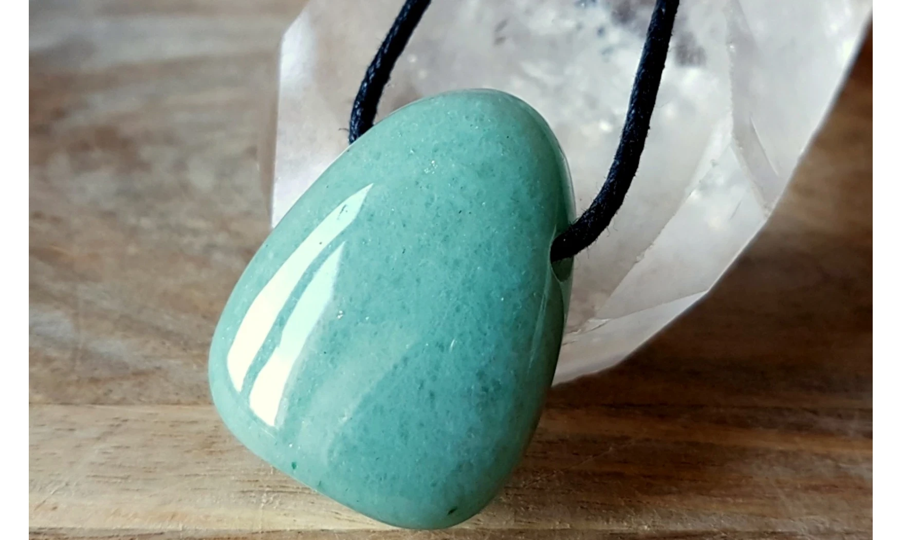 Aventurine verte pierre percée pendentif