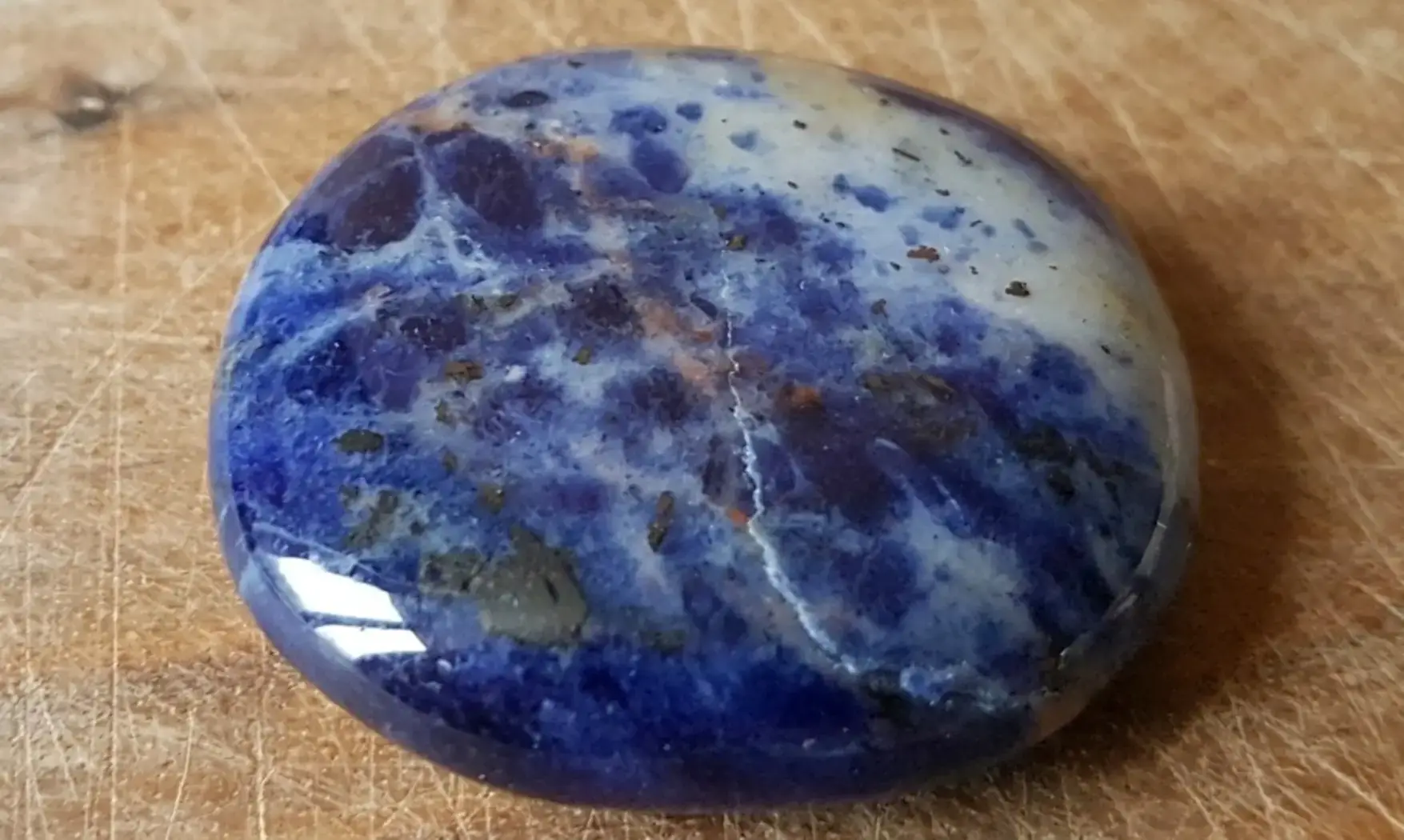 Sodalite Galet 6 pierre plate