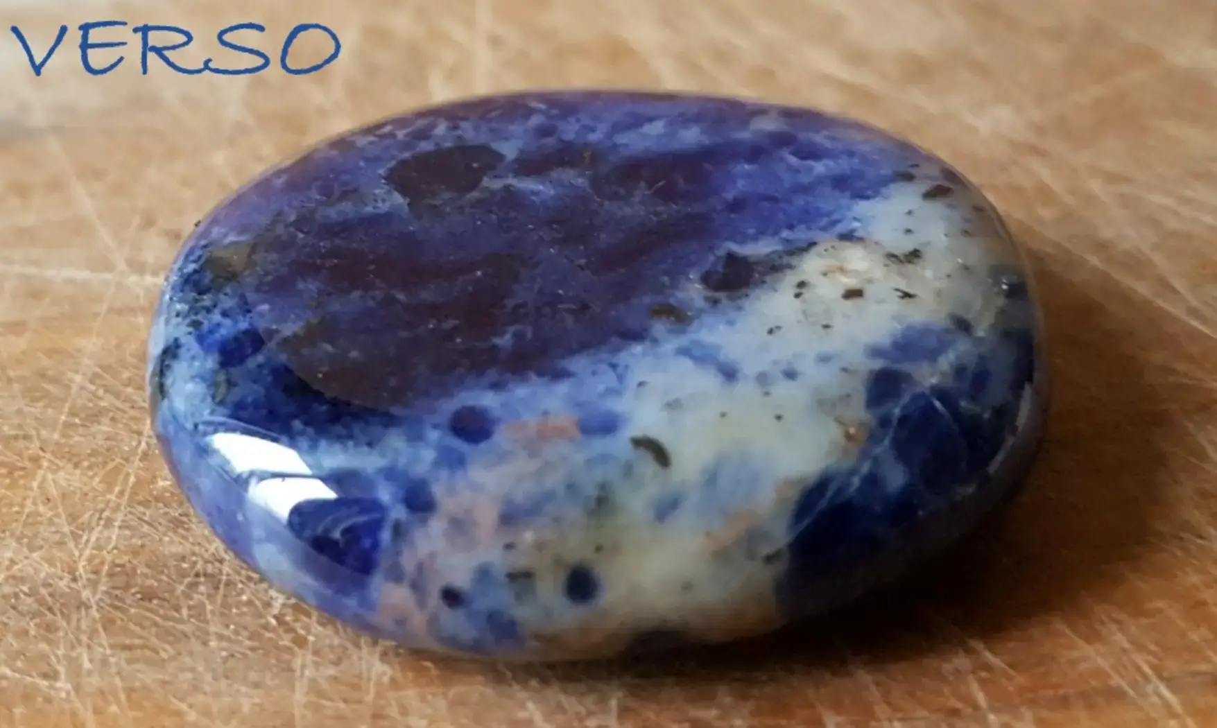 Sodalite Galet 6 pierre plate