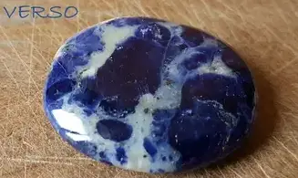 Sodalite Galet 7 pierre plate
