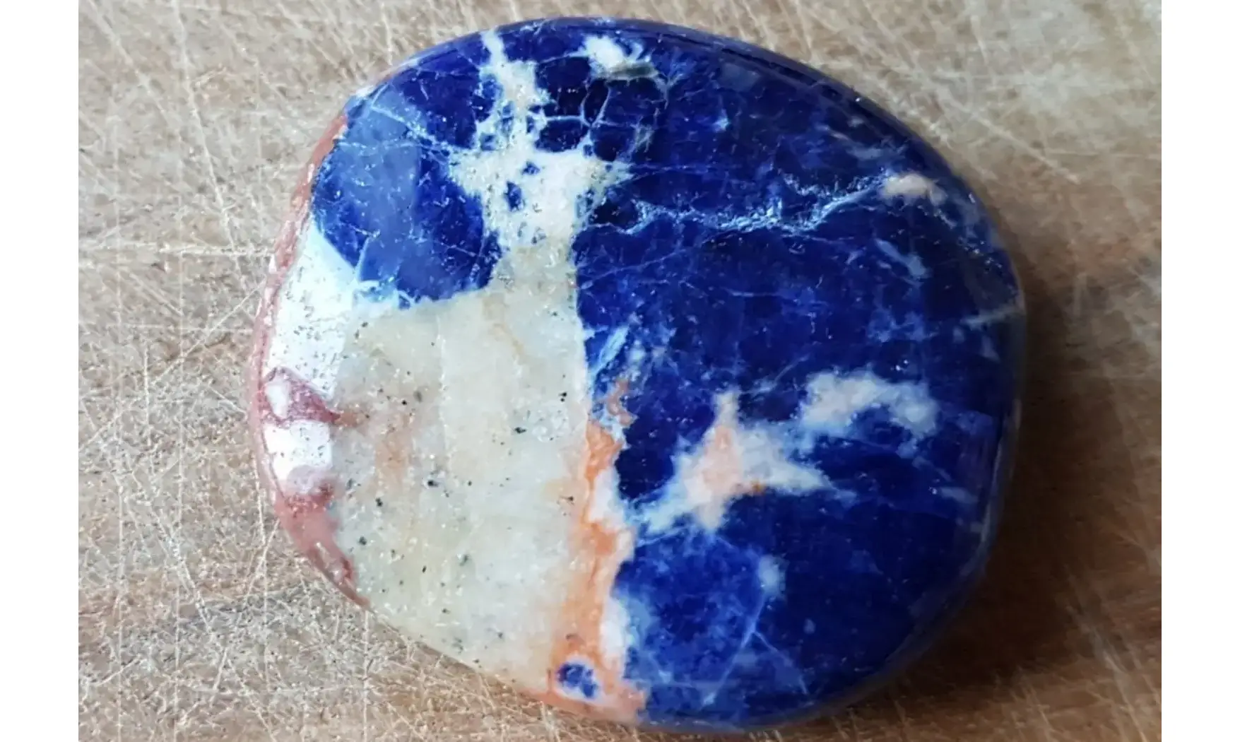Sodalite 11 Galet pierre plate