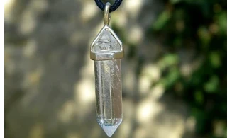 Cristal de roche pierre Pointe pendentif