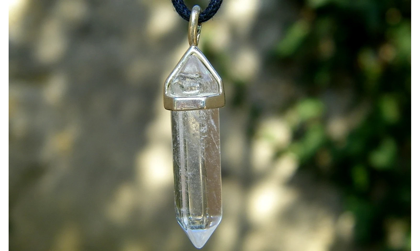 Cristal de roche pierre Pointe pendentif