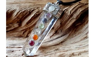Cristal roche Pointe 7Chakras pendentif