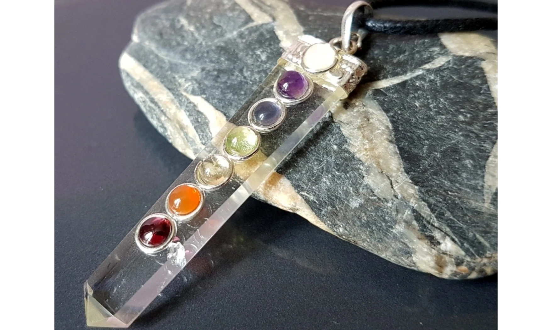 Cristal roche Pointe 7Chakras pendentif