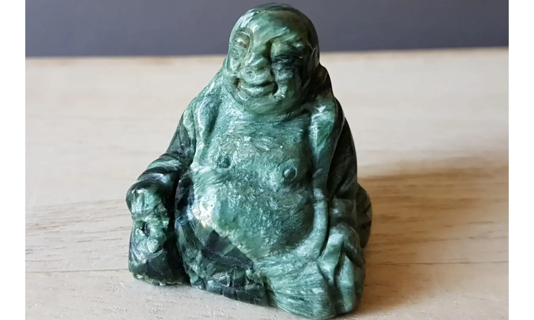 Séraphinite Bouddha pierre