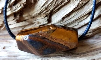 Oeil de Tigre Bloc percé pendentif