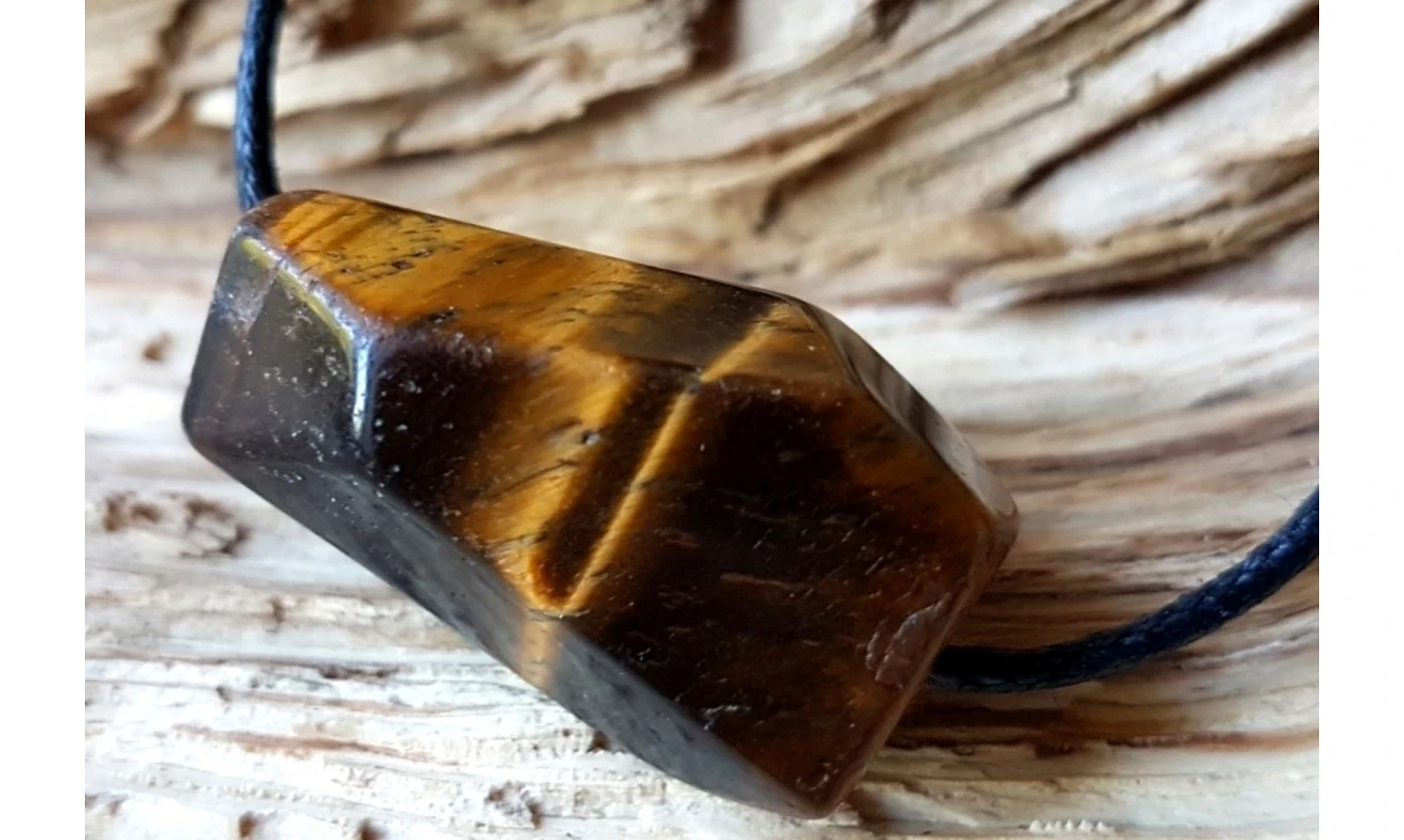 Oeil de Tigre Bloc percé pendentif