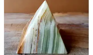 Pyramide Onyx Marbre 1 pierre