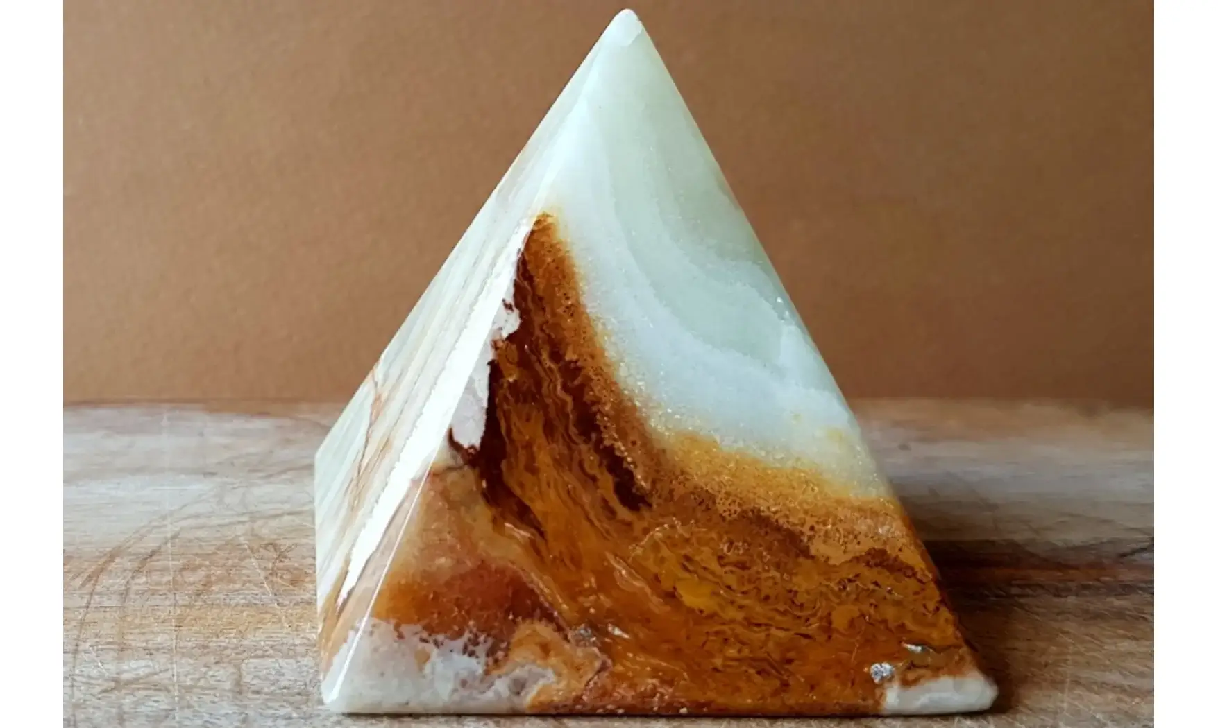 Pyramide Onyx Marbre 1 pierre