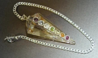 7 Chakras pierres pendule cône Cristal