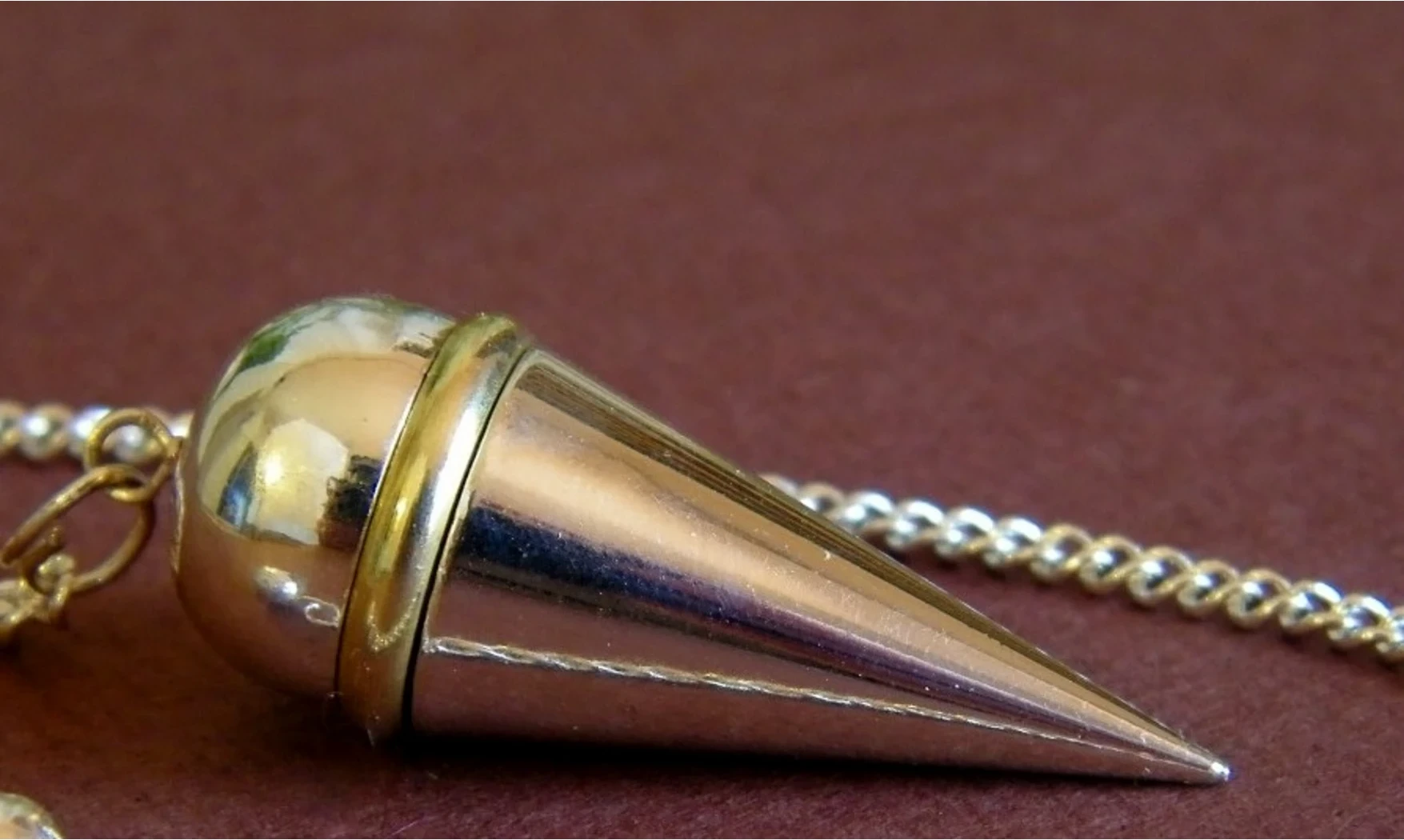 Pendule AMAAT Métal