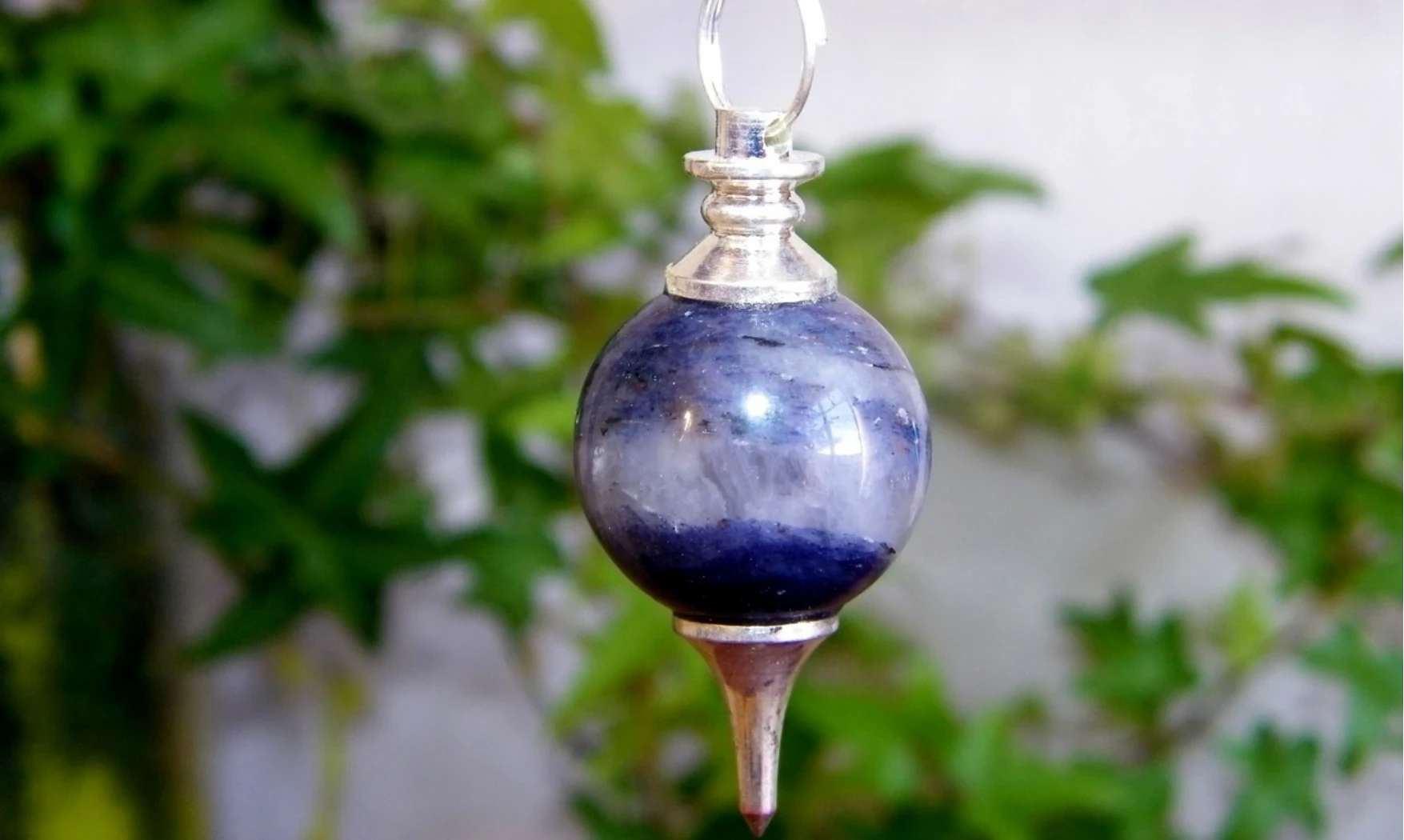 Sodalite pierre pendule sphère