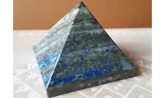 Pyramide Lapis lazuli pierre 3