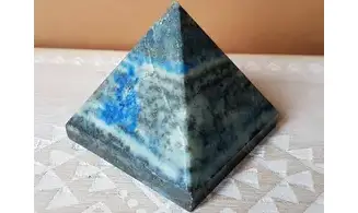 Pyramid Lapis lazuli
