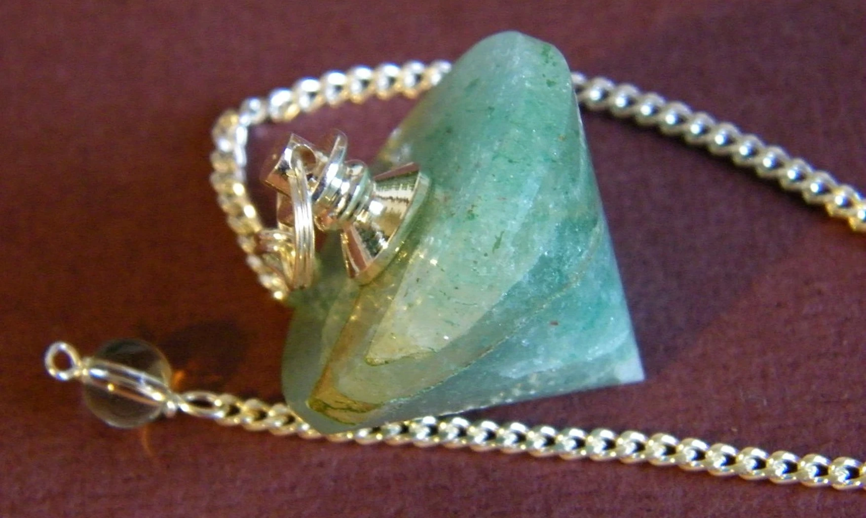 Aventurine verte pierre Toupie pendule