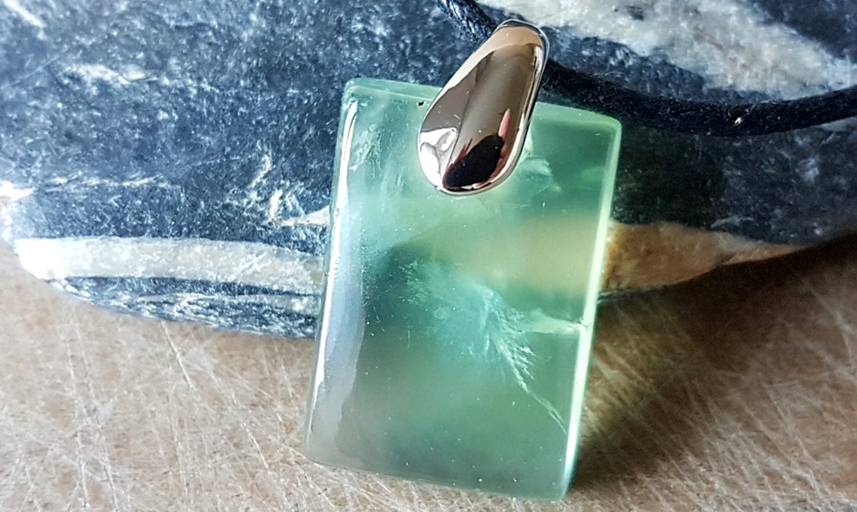 Fluorine verte Galet pierre pendentif