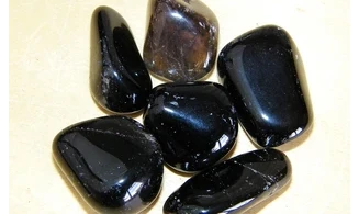 Quartz Fumé Foncé Morion pierre roulée