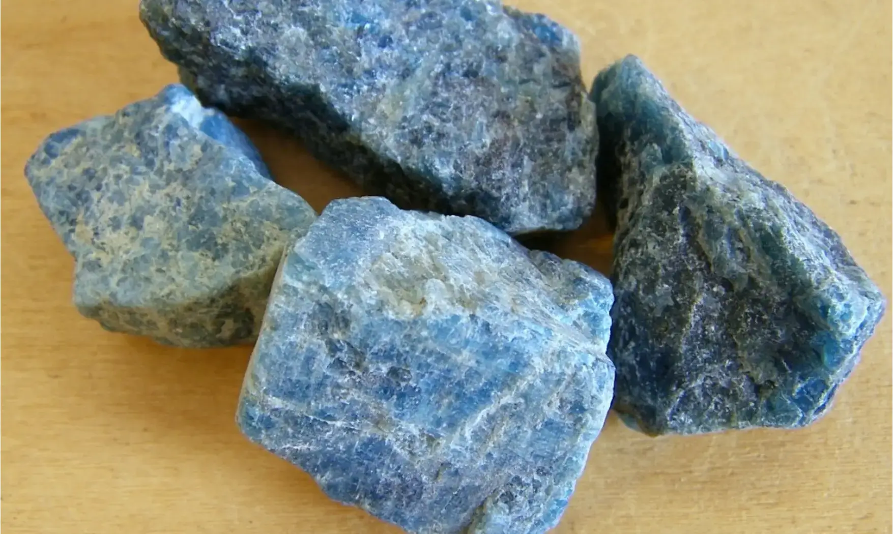Apatite Bleue Pierre Brute