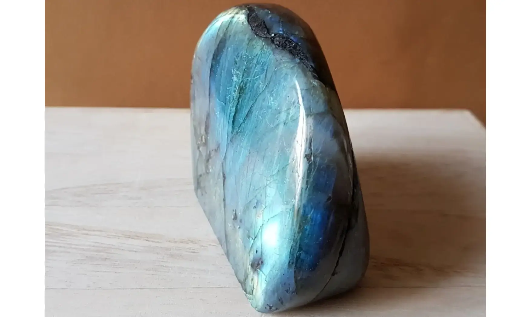 Labradorite Pierre Bloc poli 7