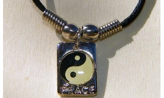Collier Yin Yang rectangle