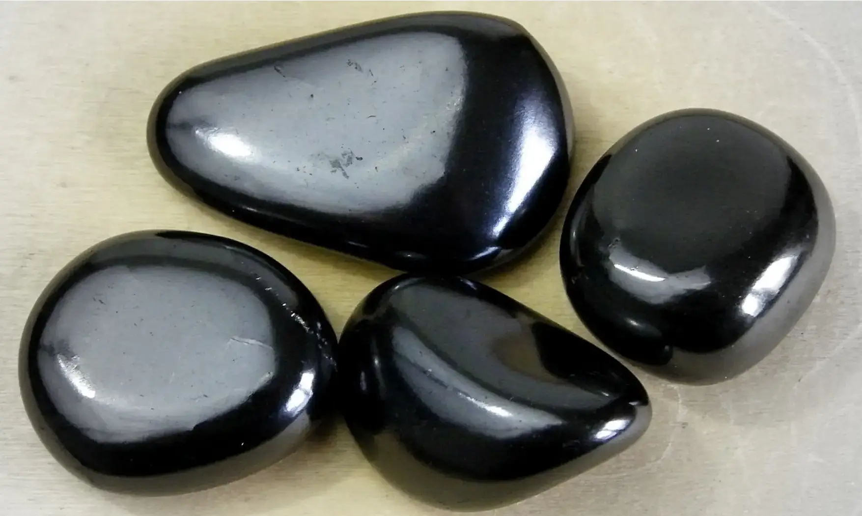 Shungite Galet pierre roulée
