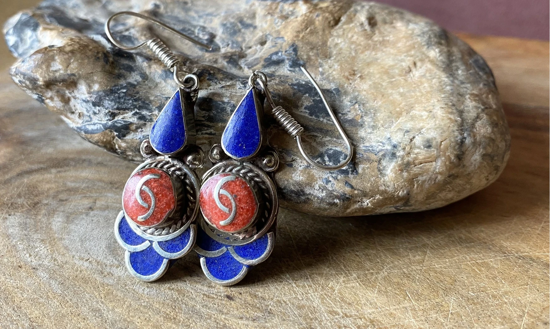 Tibetan Lapis lazuli / Coral Earring
