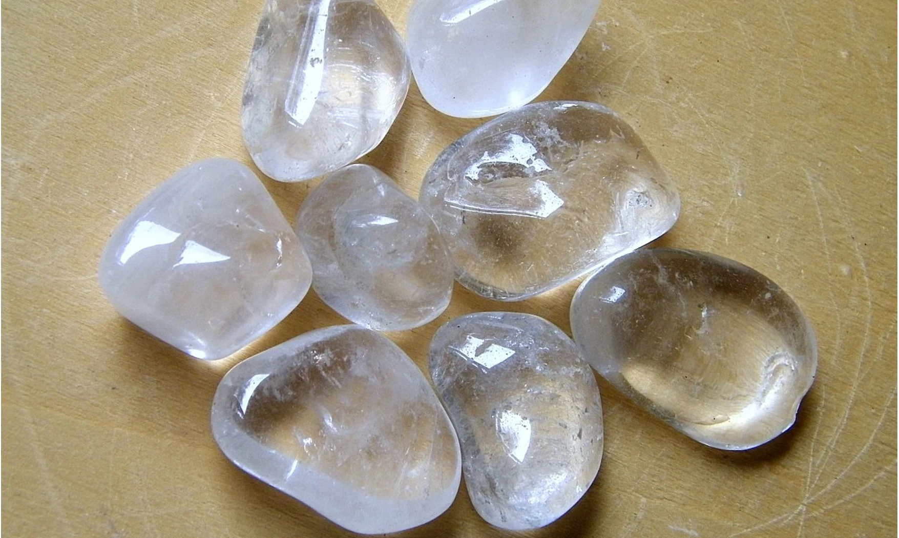 Cristal de roche pierre roulée