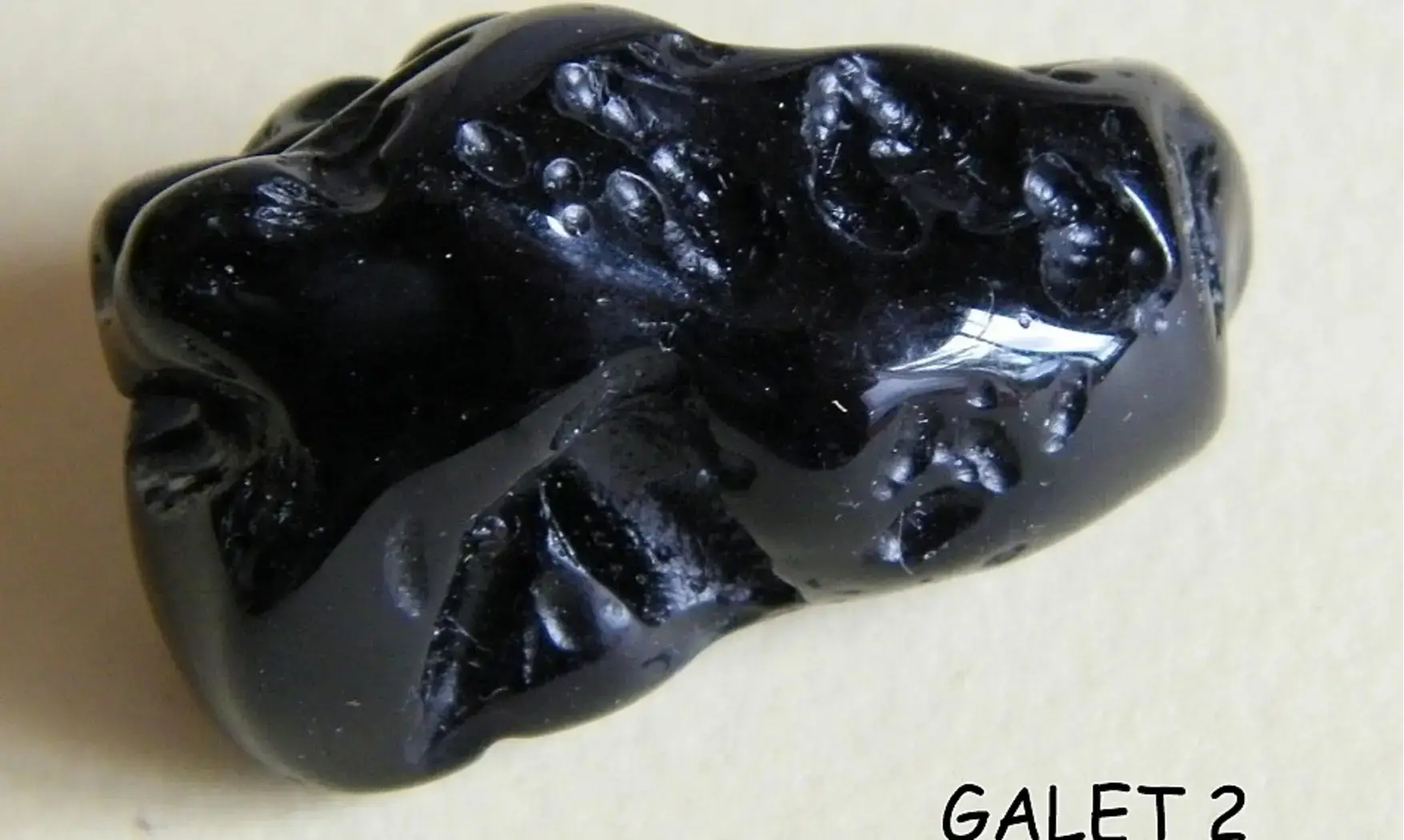 Tectite Galet pierre roulée 2