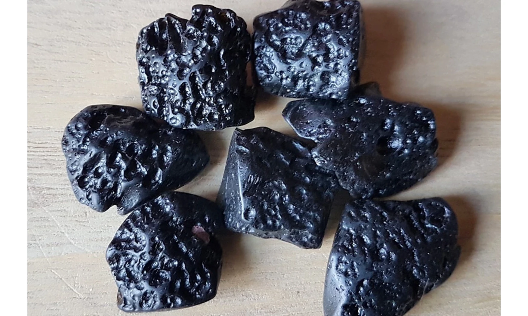 Tectite pierre roulée