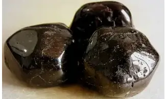 Garnet large tumbled stone