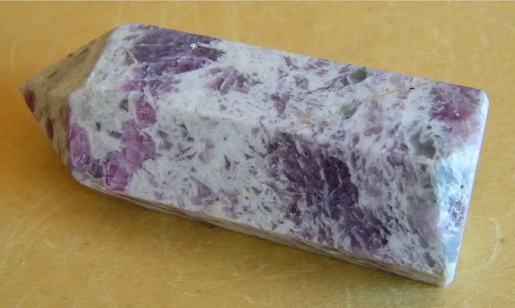 Tourmaline rose Bâton Massage