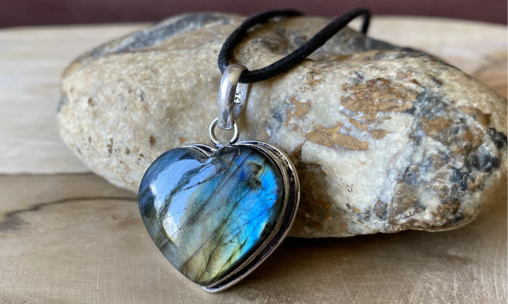 Labradorite 7 & 925 Silver plated