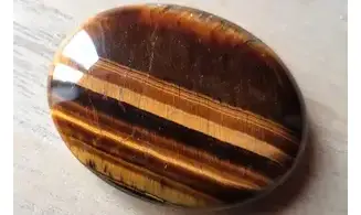 Oeil de Tigre Galet pierre plate