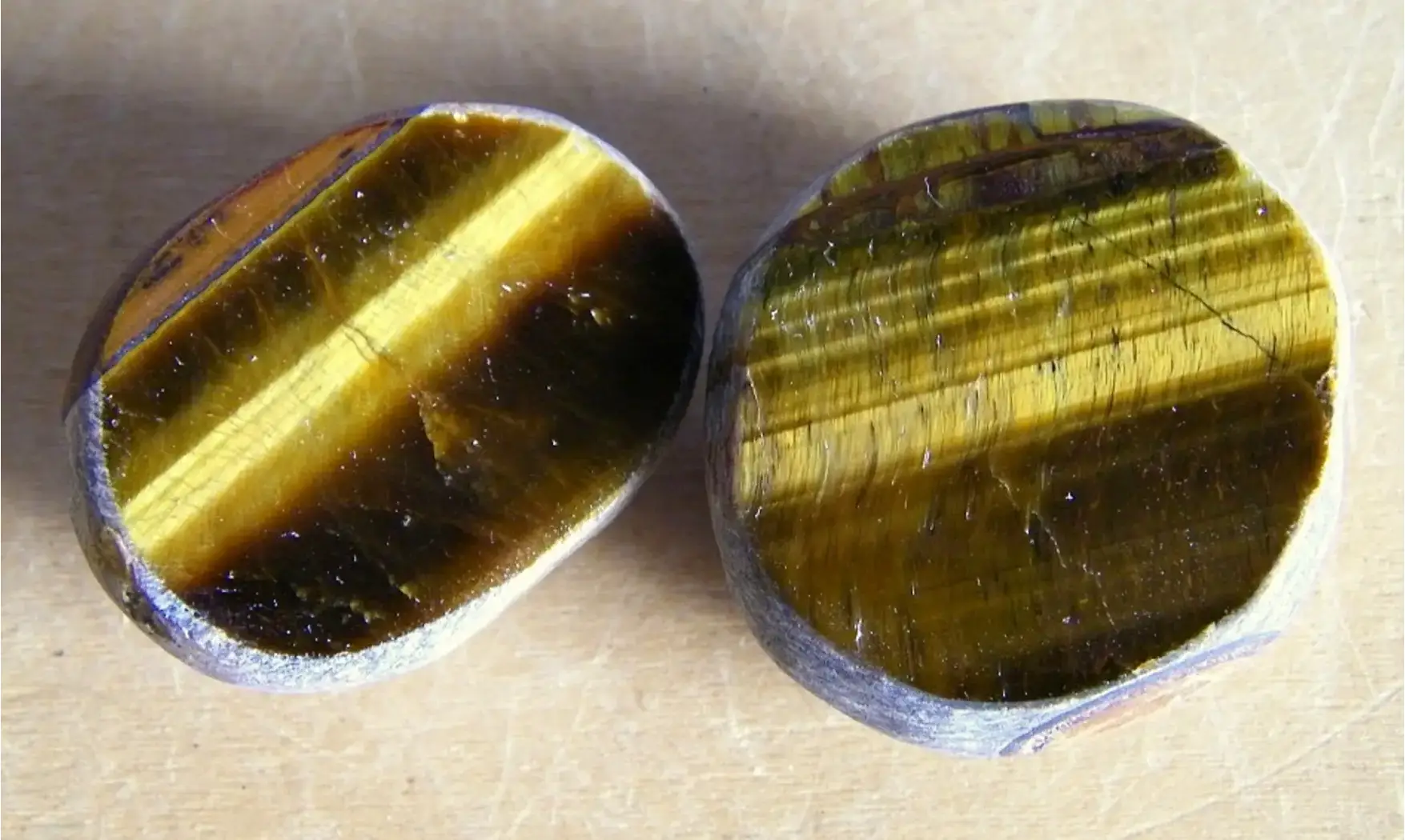 Oeil de Tigre Pierre Emu Egg