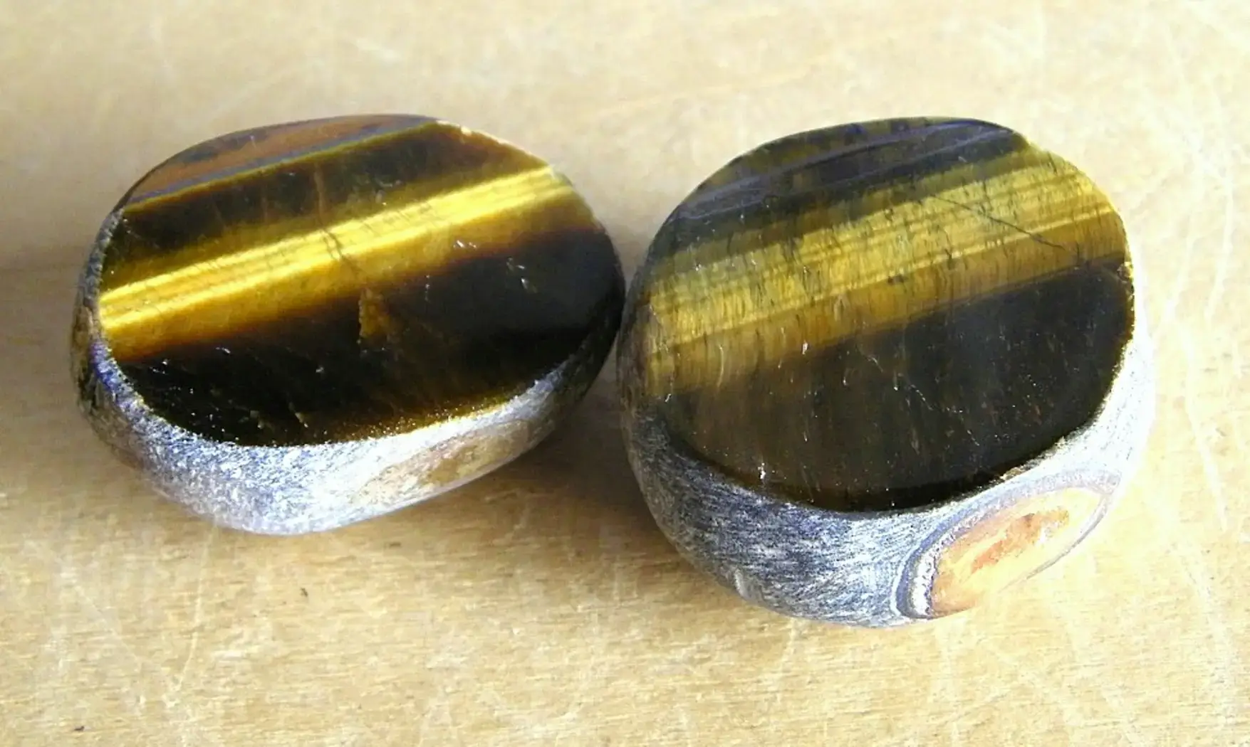 Oeil de Tigre Pierre Emu Egg